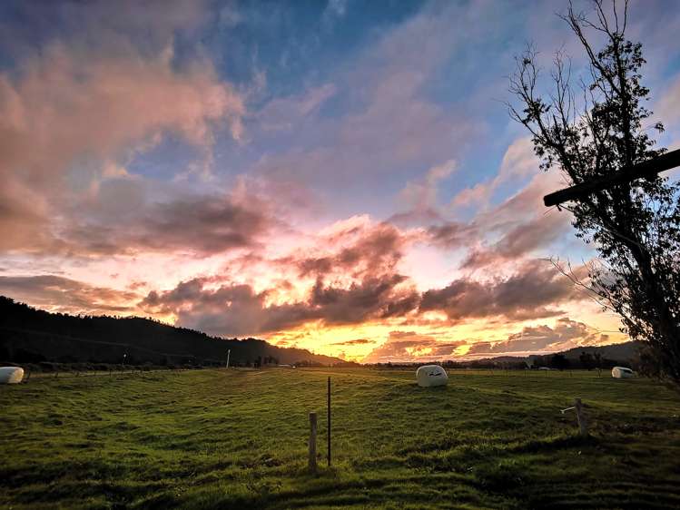 8 La Fontaine Road Harihari_14