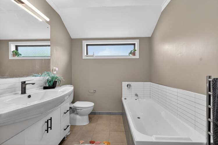 12 Meadowbank Drive Belmont_20