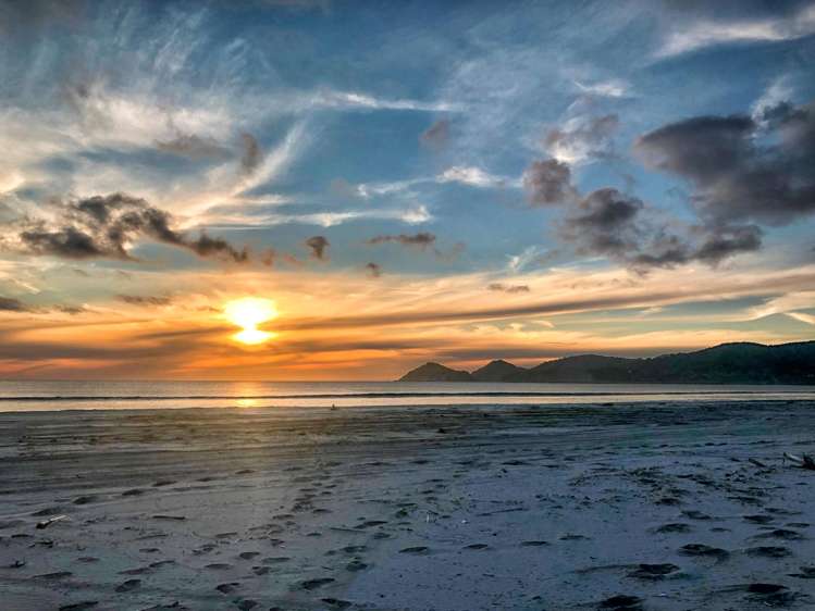 19 Seaview Drive Māhia_8