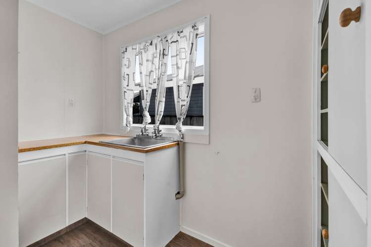 8 George Street Hawera_10