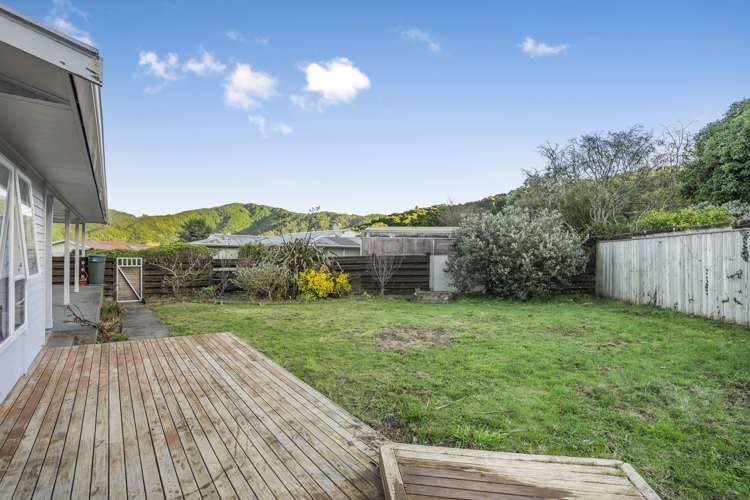 18 Kumeroa Grove Wainuiomata_18