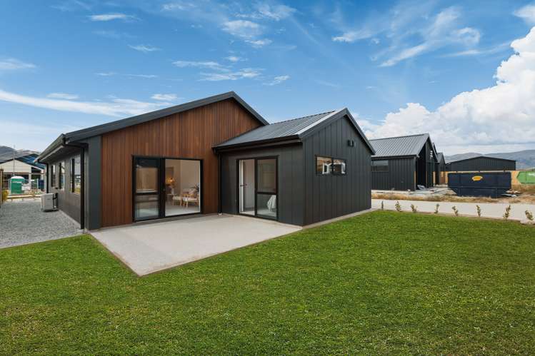 73 Magnum Drive Cromwell_16