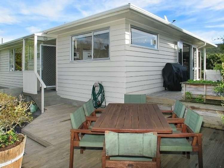 131 Taylor Terrace Tawa_16