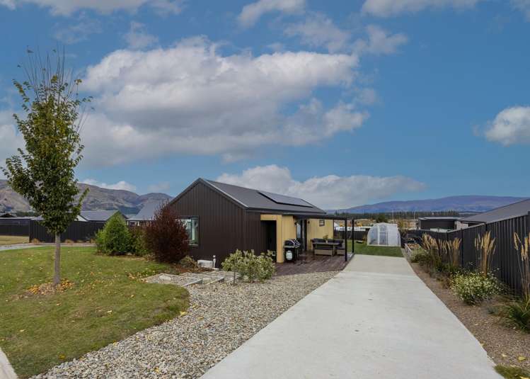 14 Tomtit Crescent Lake Hawea_16