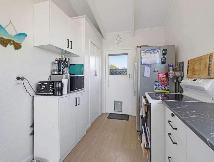 2/127 Parkers Road Tahunanui_8