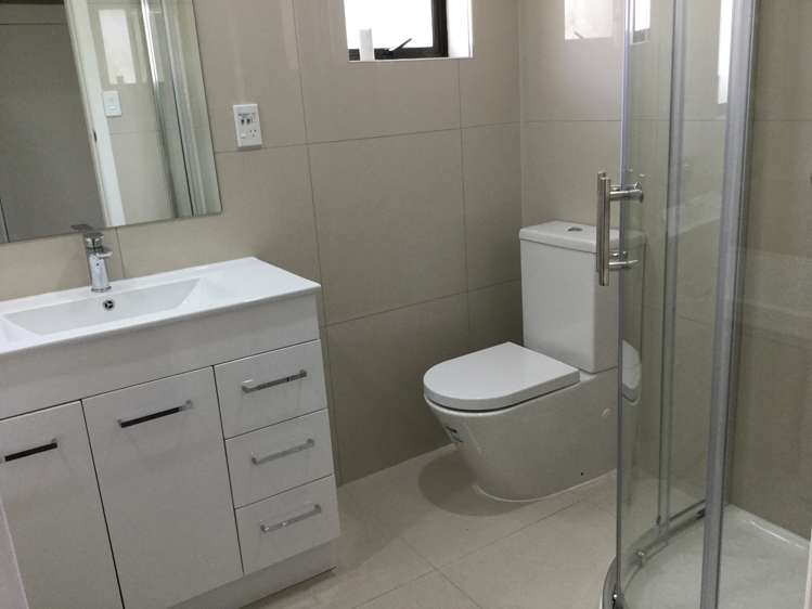 10a Riverview Road New Lynn_11