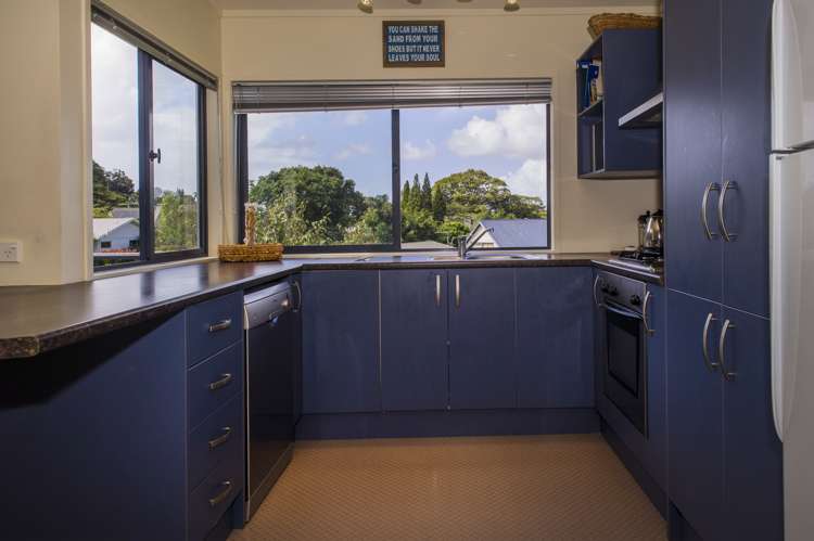 24 Grierson Close Hahei_12