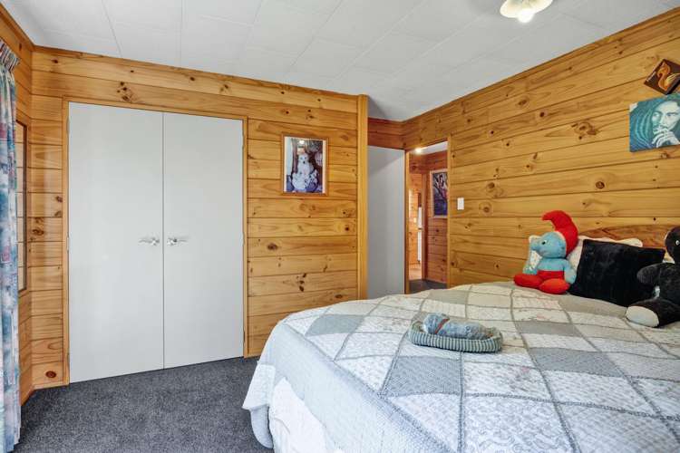 69 Egmont Street Hawera_14