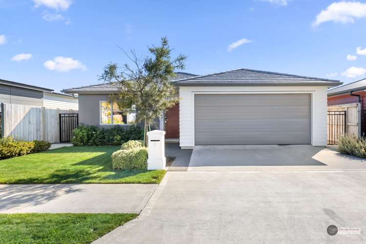 8 Grovedale Square Wainuiomata_21