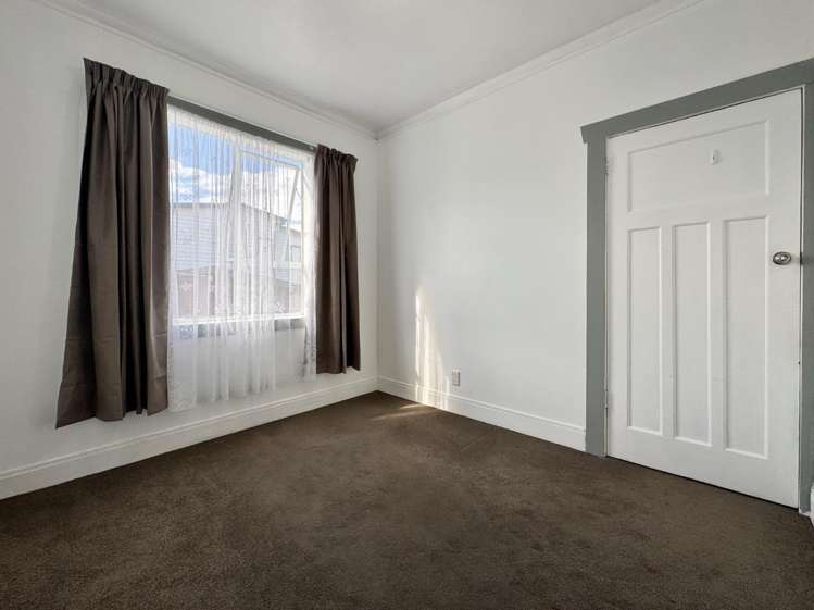 3157 Great North Road New Lynn_11