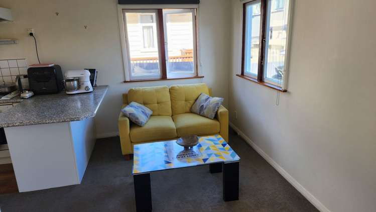 13 Toru Street Lyall Bay_3