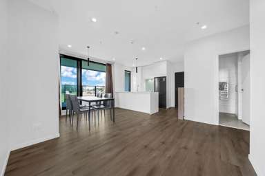 102/12 Barrack Road_3