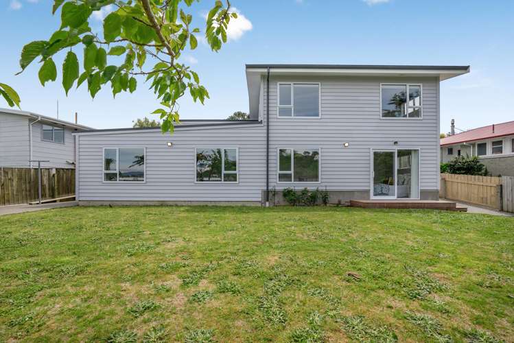 184 Dowse Drive Maungaraki_30