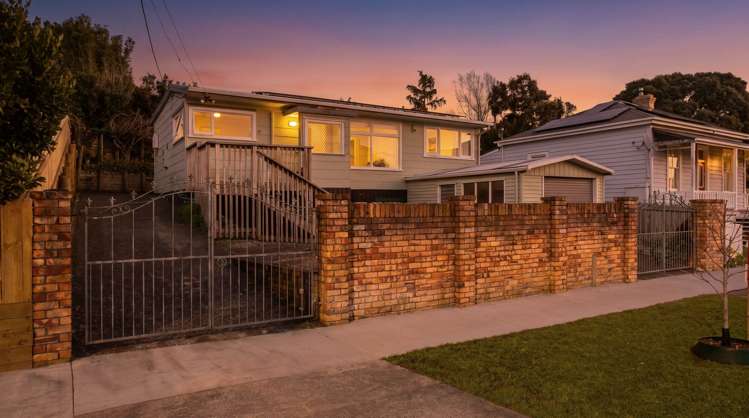 13 Awaroa Road Helensville_24