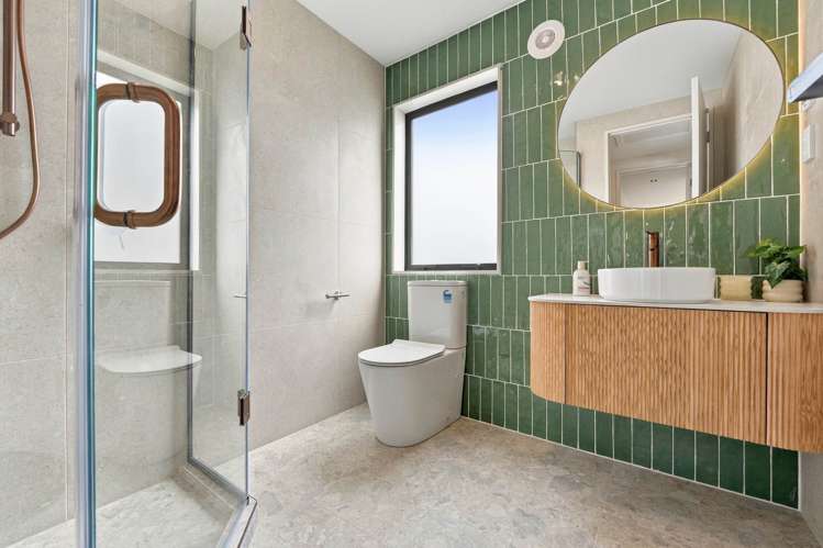 62 Merton Road St Johns_13