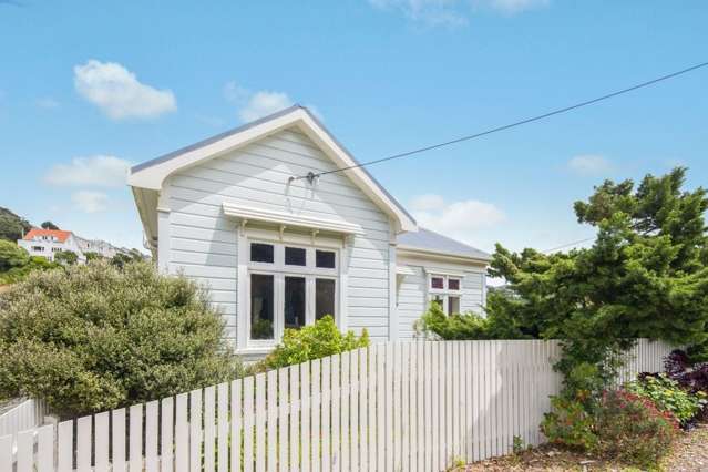 Charming Wadestown 3BR Home w/ Garden!