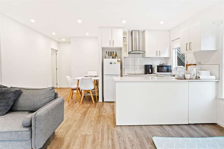 14 Yeovil Road Te Atatu Peninsula_10