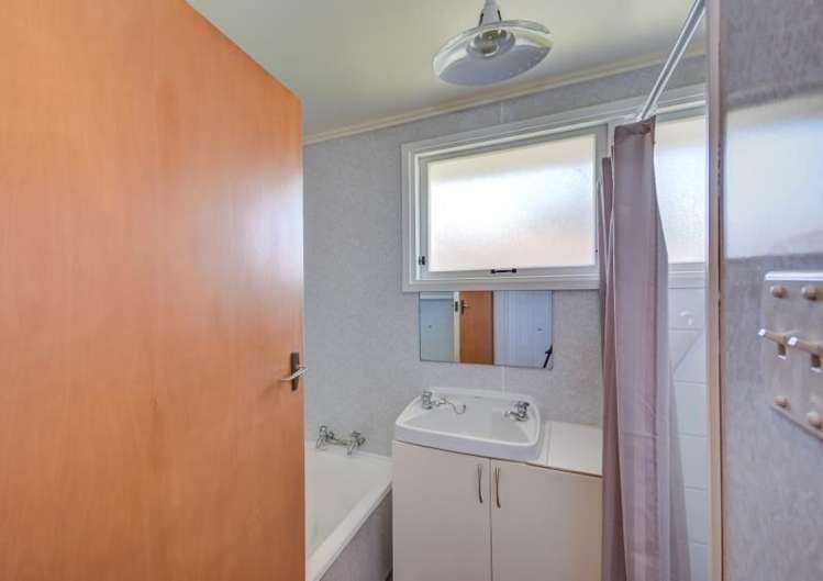 17 Summertime Avenue Corstorphine_15