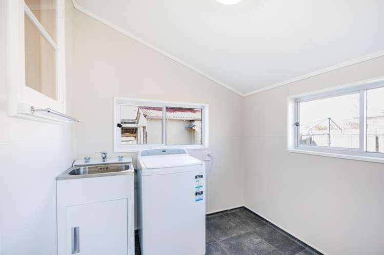2 Harford Street Feilding_15