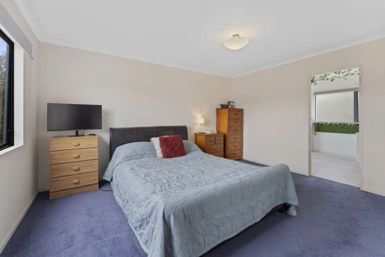 2 Betty Watt Grove Riverstone Terraces_12