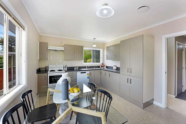 15 Churchill Avenue Richmond_7