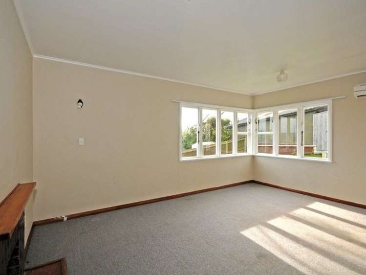 61 Beacon Hill Road Strathmore Park_6