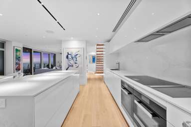 3201 and 3203/6 Lorne Street_4