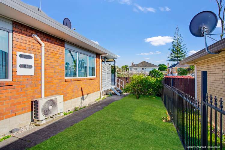 52 Bodi Place Te Atatu South_25