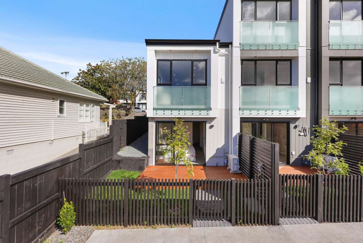 7/2 St Oswalds Road_0