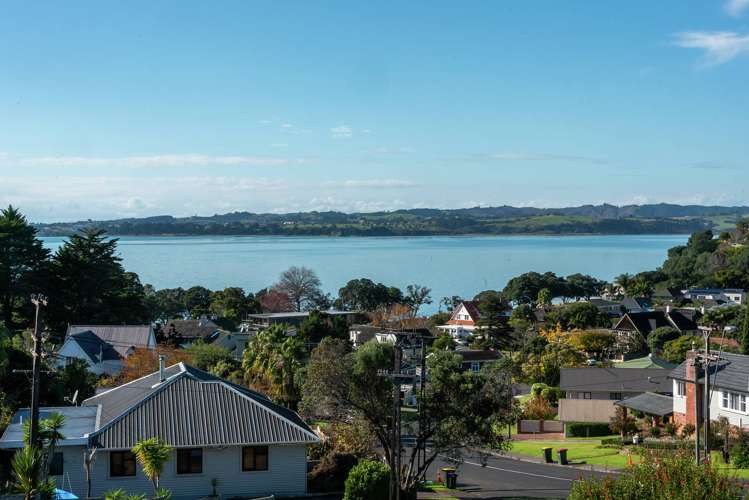 35 Montgomery Crescent Cockle Bay_22