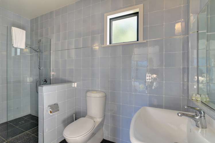 56b Belfast Terrace Queenstown_9