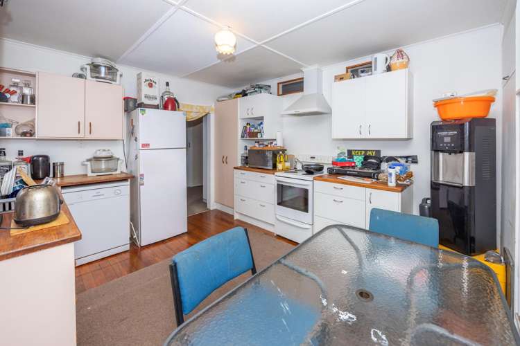 155 Russell Road_5