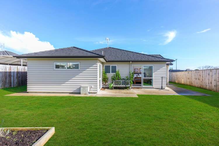 65 Intrepid Crescent Beachlands_15