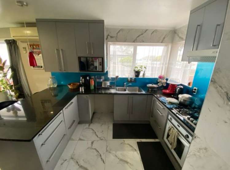 6 Scanlen Terrace Kelston_1