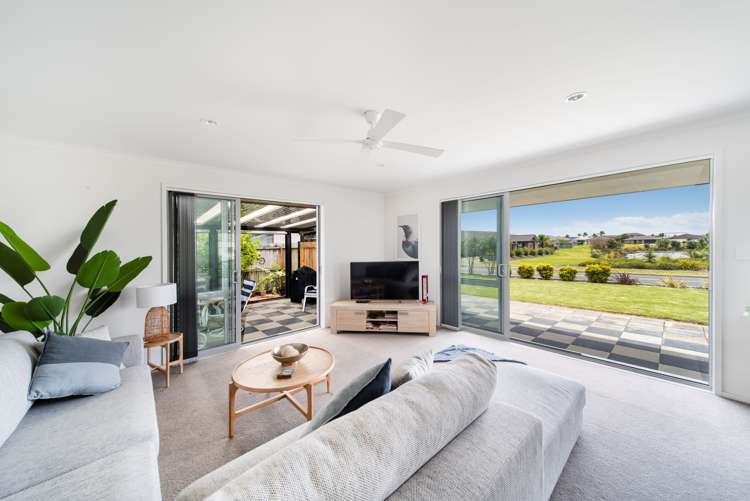 2 Roto View One Tree Point_3