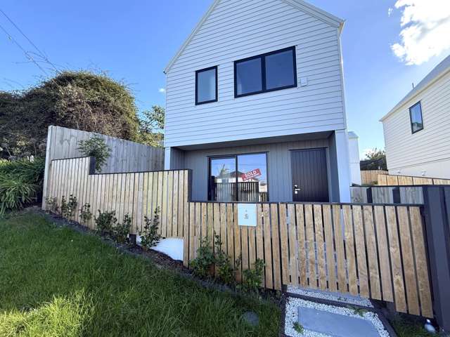 2/123 Barrack Road Mt Wellington_1