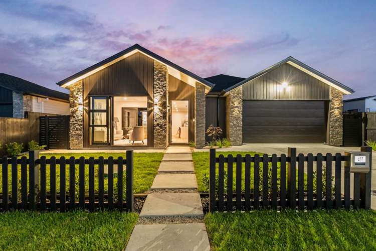 407 Te Taruna Drive_0