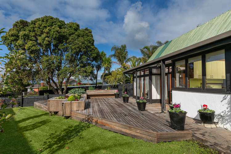 15 Fairlea Road Te Atatu South_26