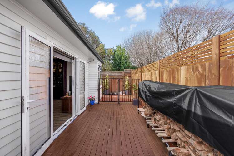 15 Rowe Parade Wainuiomata_19