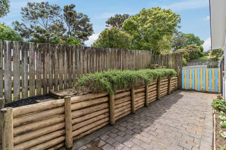 2/29 Sispara Place Beach Haven_13