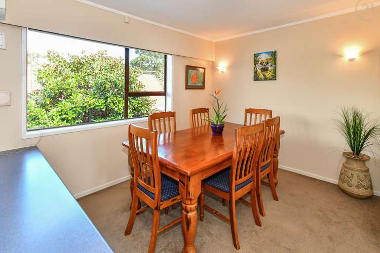 5 Prestwick Place Wattle Downs_13