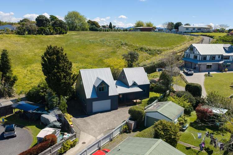 4 Adela Stewart Drive Athenree_17
