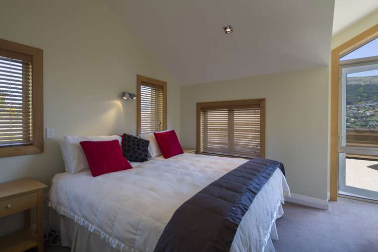 371 Peninsula Road Kelvin Heights_9