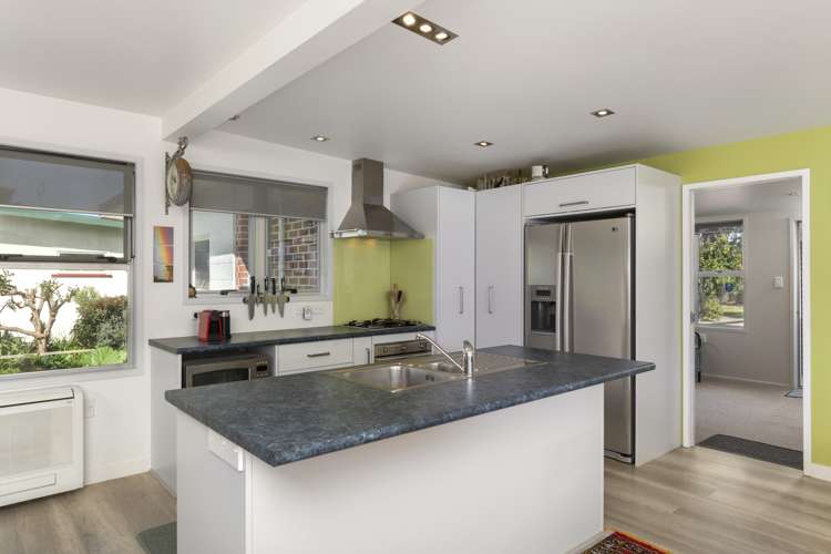 10 Roretana Drive Athenree_7