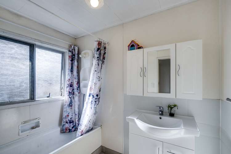 2/100 Renata Street Frimley_9