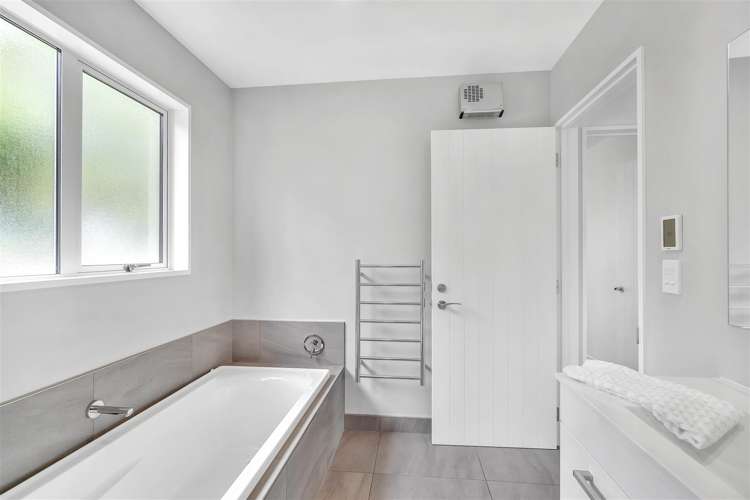 4 Whaka Terrace Huntsbury_21