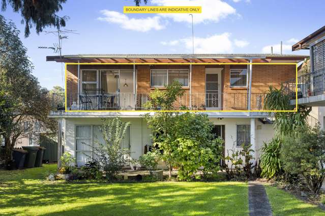 2/50 Te Kanawa Crescent Henderson_3