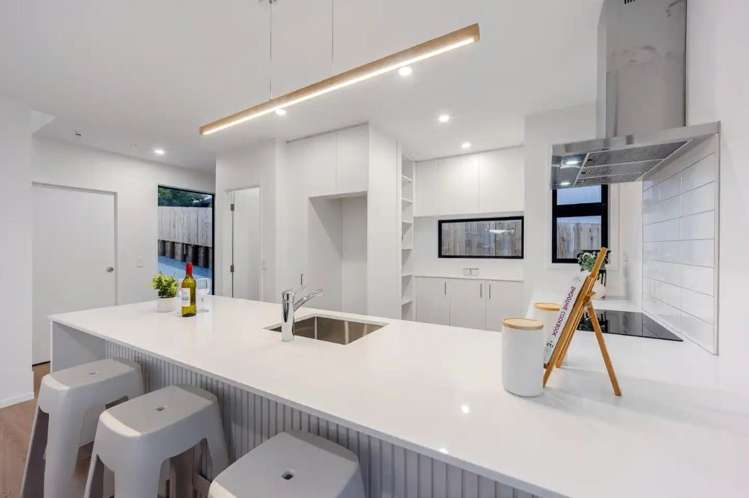 5/71 West Coast Road Glen Eden_2