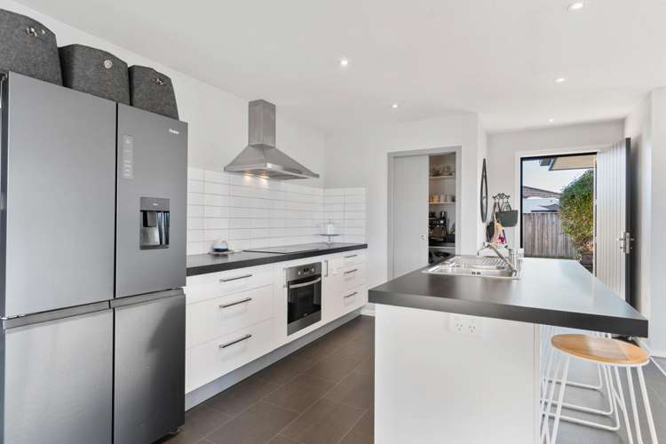 6 Austin Reid Avenue_2