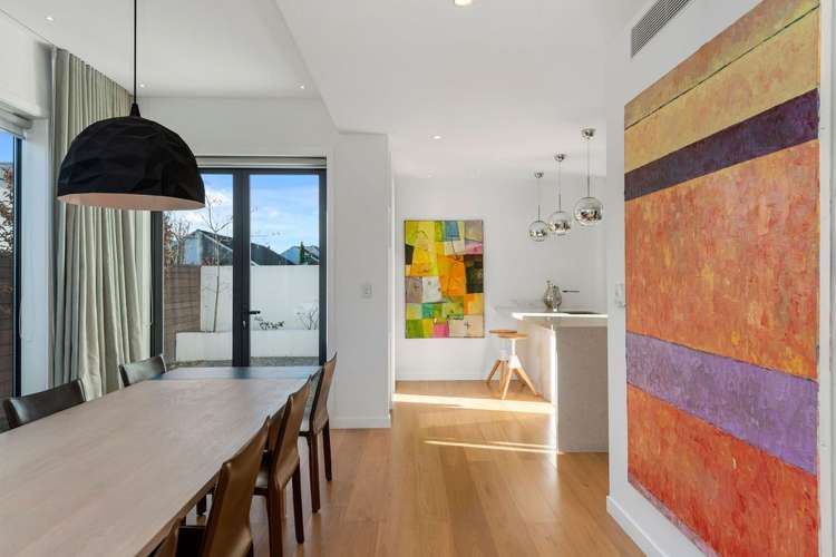 39 Winchester Street Merivale_10